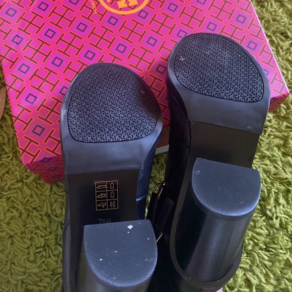 Tory Burch Sidney bootie - Picture 6 of 8